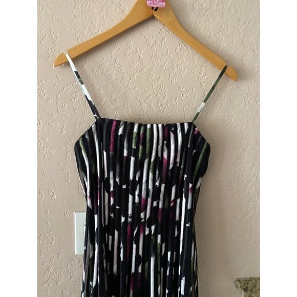 Vintage Y2K Cache Women's Black Multi Pleated Midi Dress - 6 - Picture 2 of 14